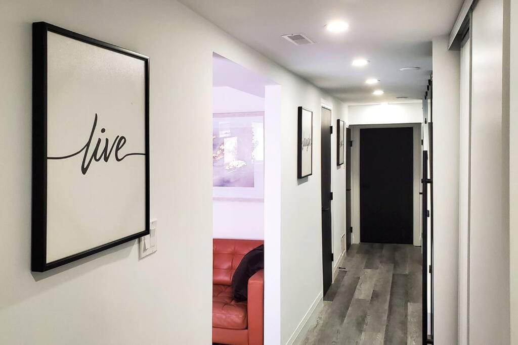 Renovated Guest Suite Near The Lake & High Park In Toronto! Экстерьер фото