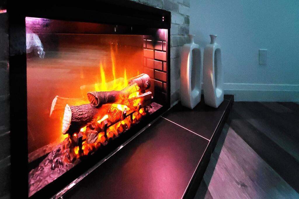 Renovated Guest Suite Near The Lake & High Park In Toronto! Экстерьер фото